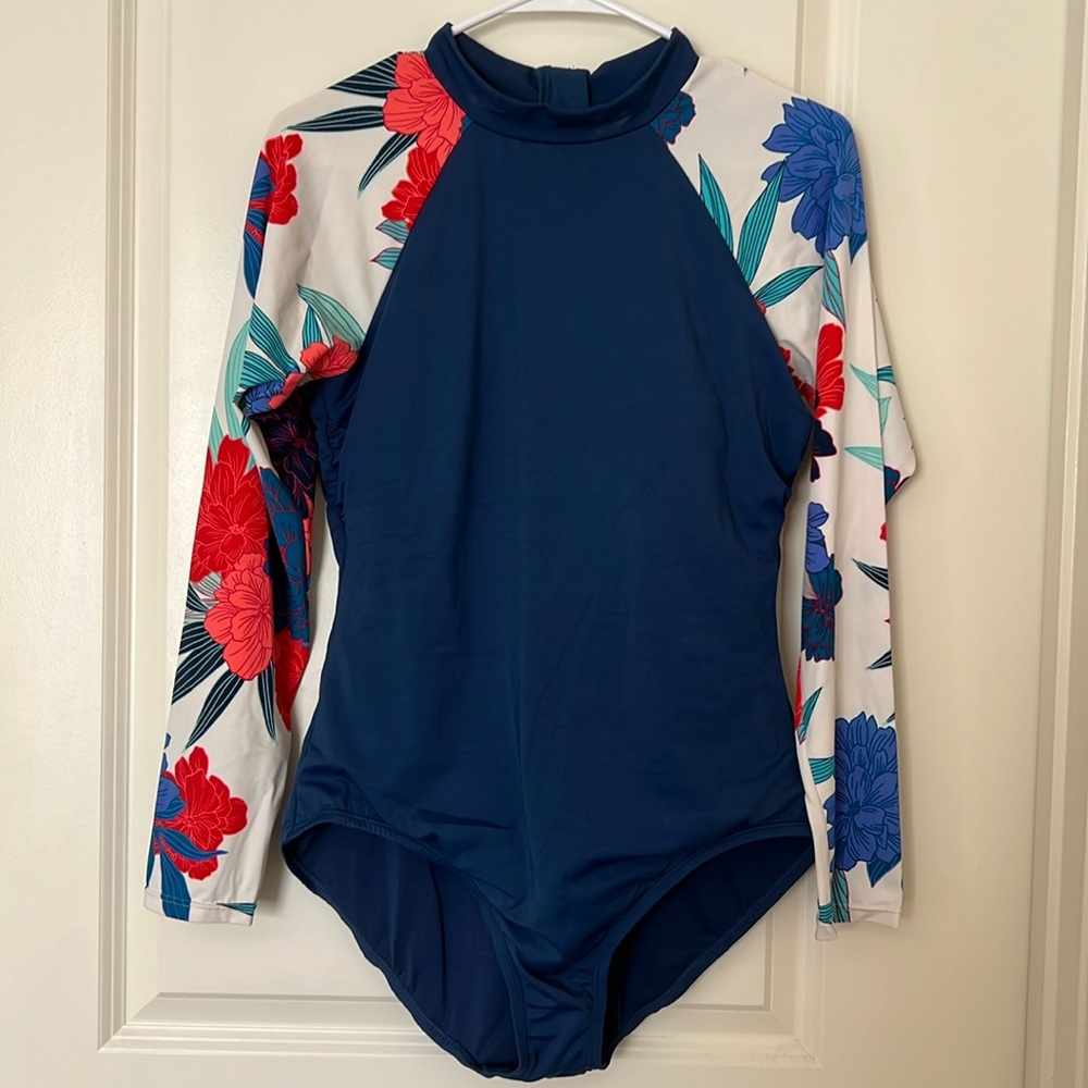 Avia Long Sleeve One Piece Swimsuit. Size L